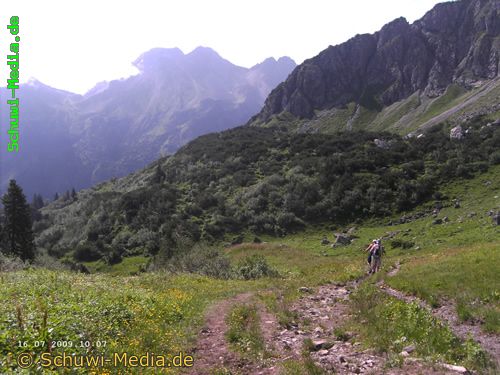 http://www.bergwandern.schuwi-media.de/galerie/cache/vs_Fiderepass%20Huette_fiederepass06.jpg