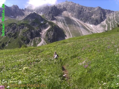 http://www.bergwandern.schuwi-media.de/galerie/cache/vs_Fiderepass%20Huette_fiederepass10.jpg