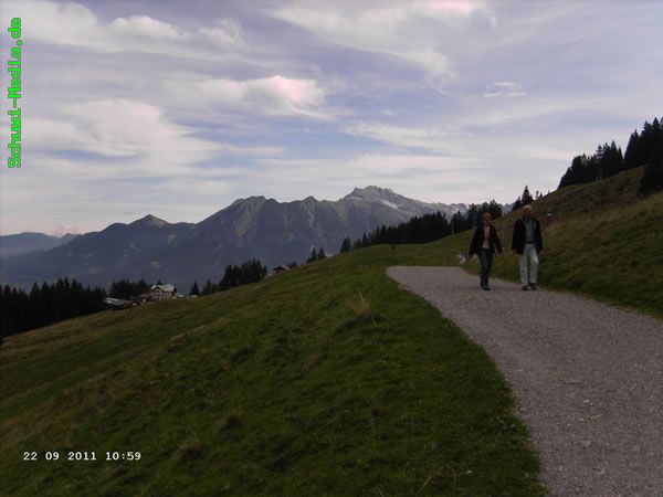 http://www.bergwandern.schuwi-media.de/galerie/cache/vs_Kleinwalsertal_walsertal04.jpg