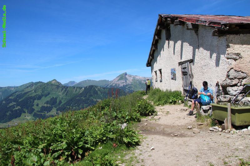 http://www.bergwandern.schuwi-media.de/galerie/cache/vs_Wannenalpe_wannen_19.jpg